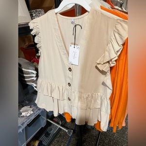 Boutique top size medium, NWT